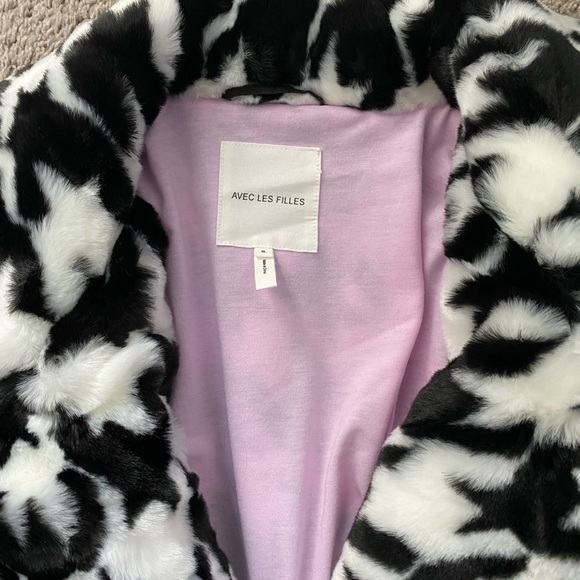 Avec Les Filles Faux Fur size small coat - Picture 4 of 4